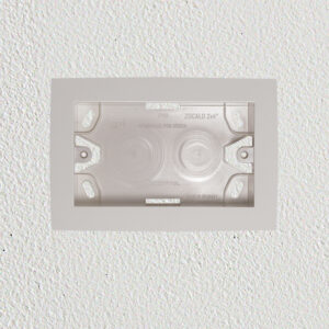 Zócalo Presta 2x4" Blanco — Cajas exteriores