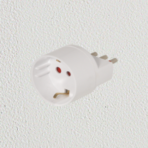 Adaptador Schuko 3 en Línea — Adaptadores